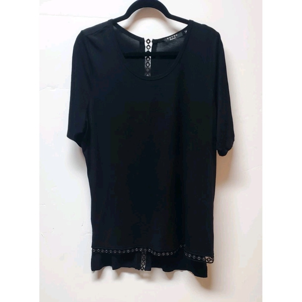 Cyrus Women Black Grommet Trim Tunic Top 2X Edgy Studded‎ Detail High-low NWOT